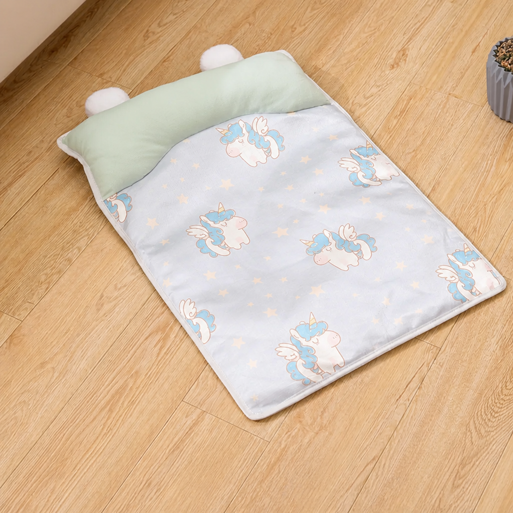 Nylon Pet Resting Mat for Dogs and Cats