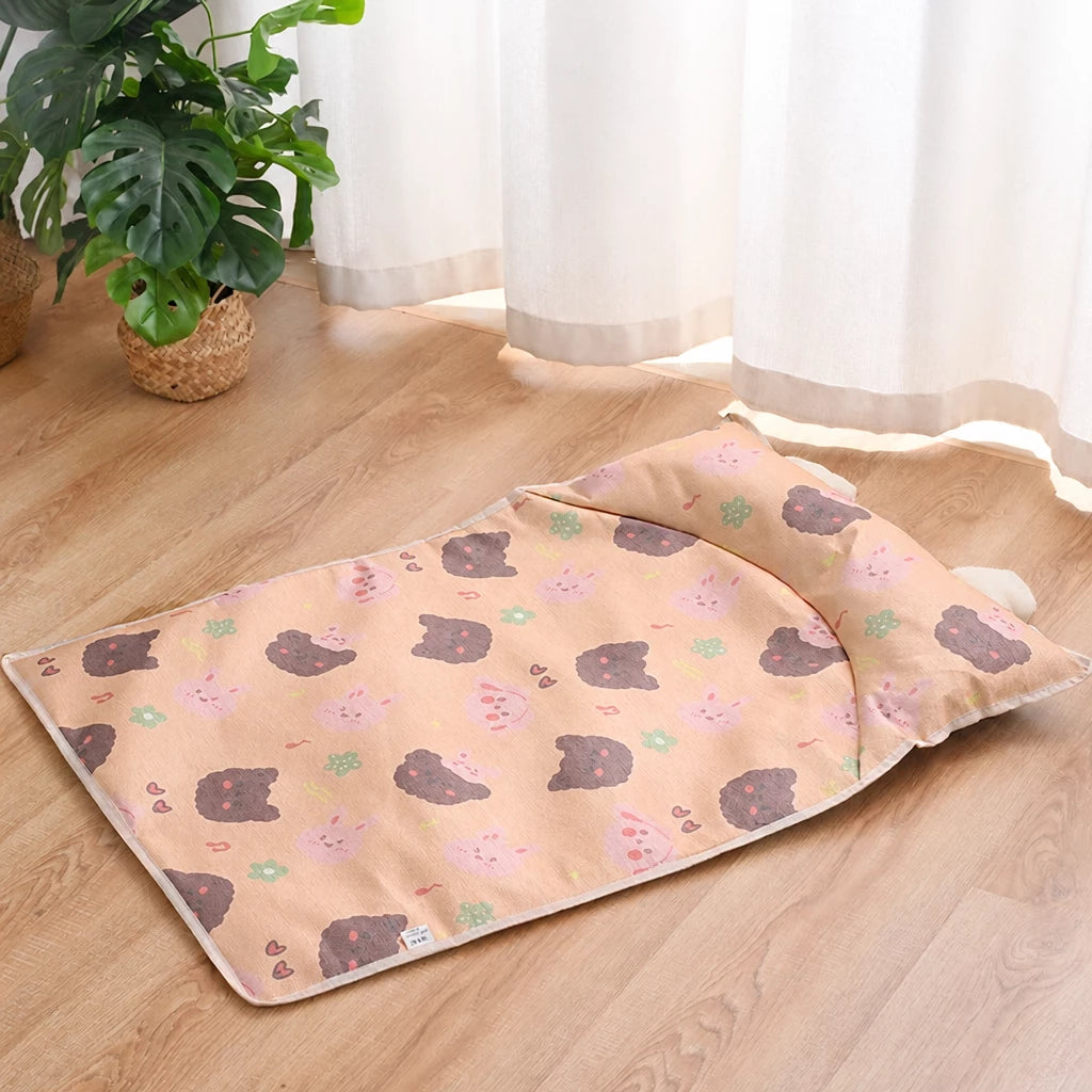 Nylon Pet Resting Mat for Dogs and Cats