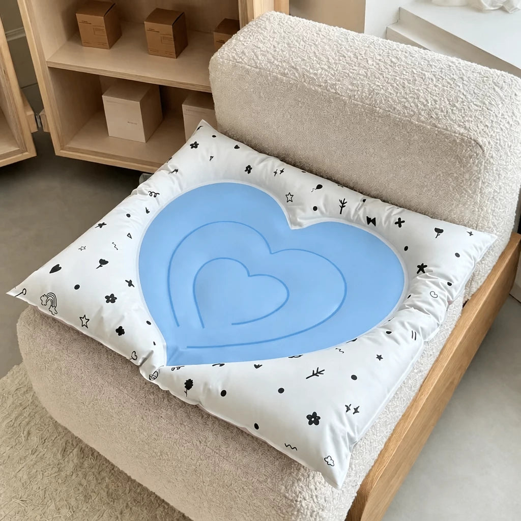 Heart-Patterned Gel Pet Mat for Dogs & Cats