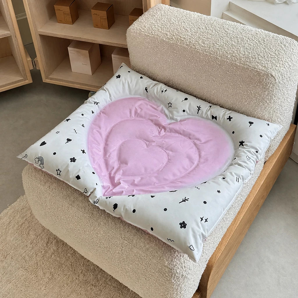 Heart-Shaped Pet Mat for Cats and Dogs