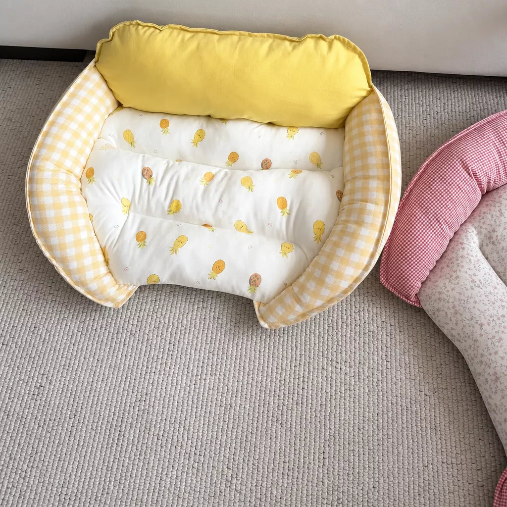 Reversible Curved Sofa Bed for Small Dogs & Cats